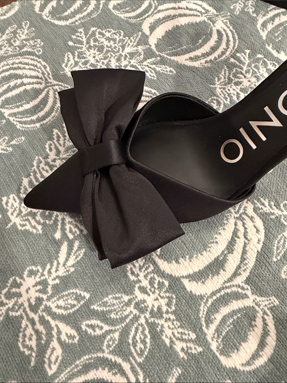ANTONIO MELANI Black Satin Pointed-Toe Slingback Heels with Bow - Picture 5 of 15